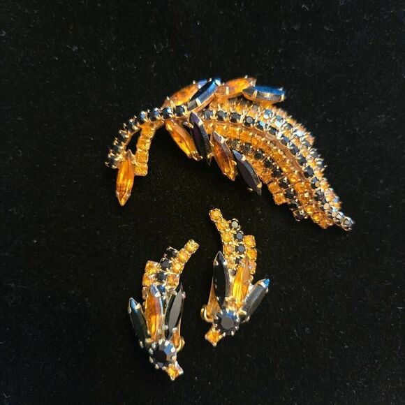 Vintage Jewelry - Vintage Rhinestone Brooch Pin & Earrings Set Black and Orange
